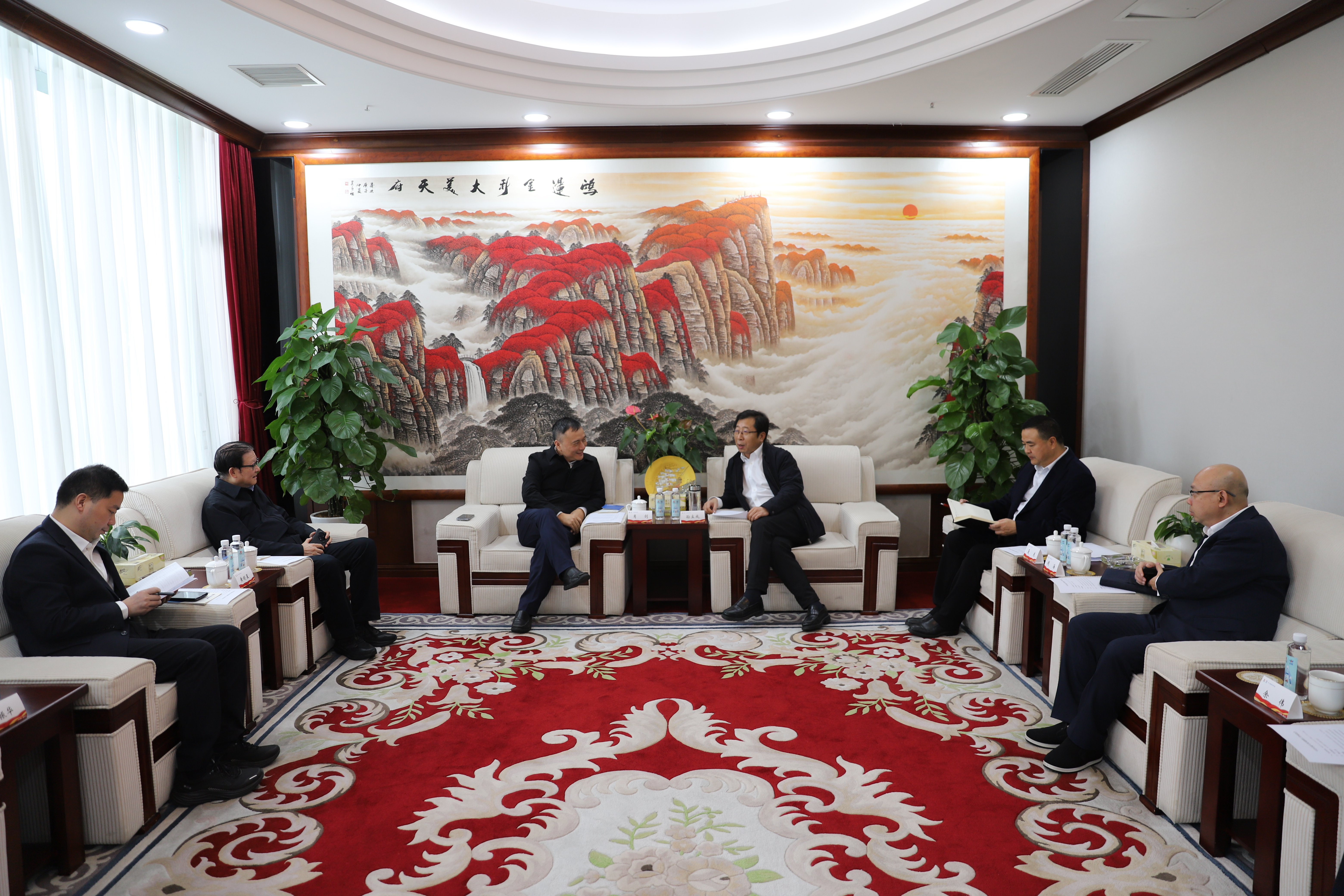 会议现场.jpg